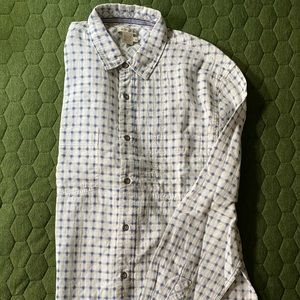 Casual long sleeve shirt